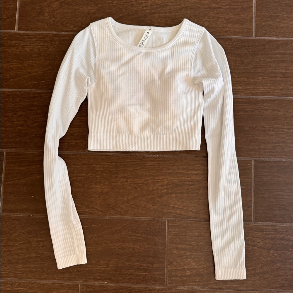 Lululemon White Ribbed Long Sleeve Crop Top
